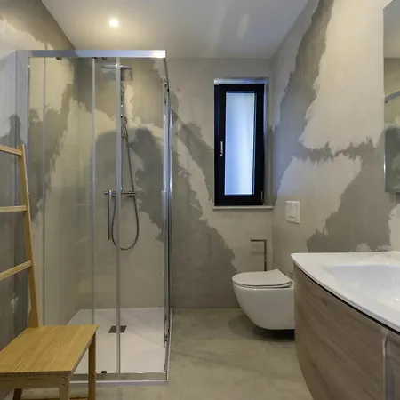 빌라 Km 5 Bedroom With Pool And Garden